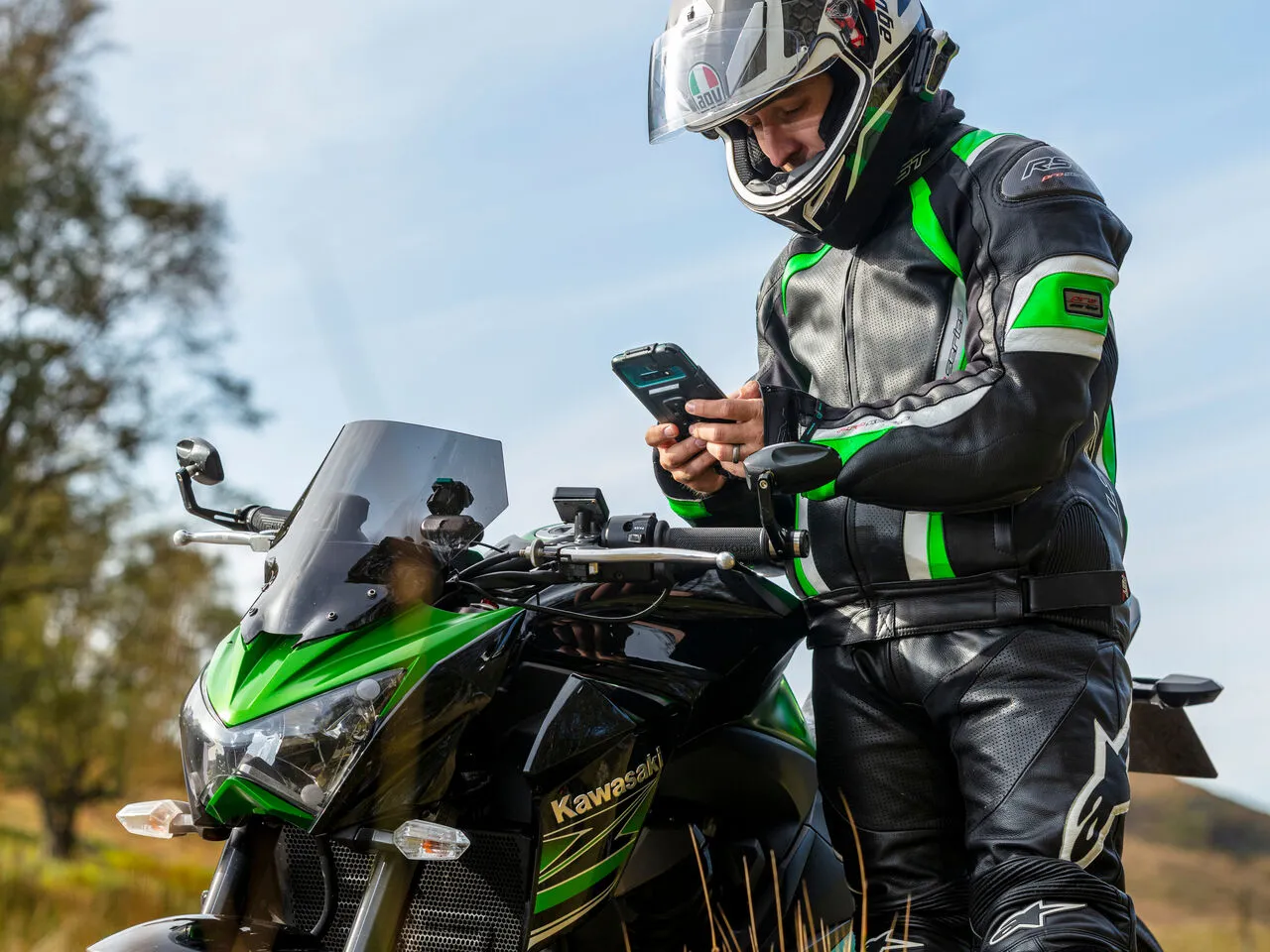 Motorola – Waterproof Motorcycle Mount Smartphone Case Kits | Ultimateaddons