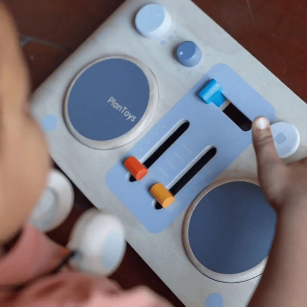 PlanToys DJ Mixer Board