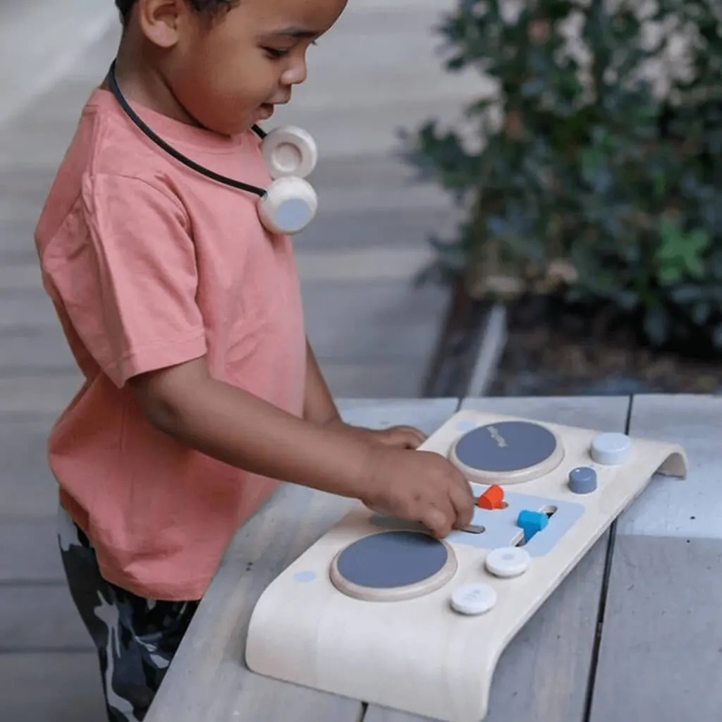 PlanToys DJ Mixer Board