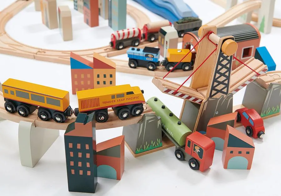 Wooden Mountain View Train Set
